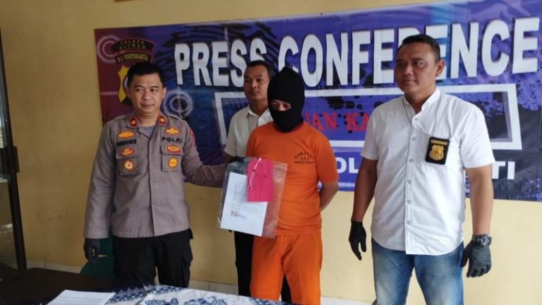 Gegara Kecanduan Judi Online, Curi Perhiasan Majikan Pembantu Ditangkap Polisi