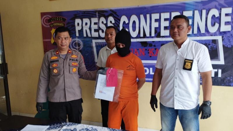 Gegara Kecanduan Judi Online, Curi Perhiasan Majikan Pembantu Ditangkap Polisi