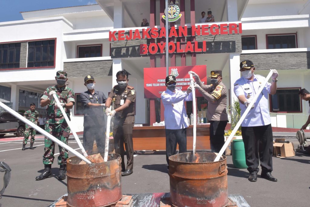 Kejaksaan Negeri Boyolali Musnahkan Barang Bukti yang Telah Punya Kekuatan Hukum Tetap