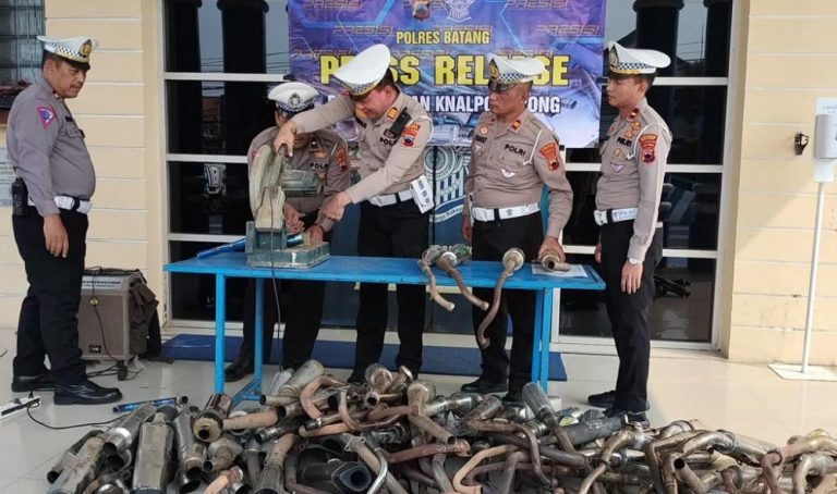 Operasi Patuh Candi, Satlantas Polres Batang Musnahkan Ratusan Knalpot Brong