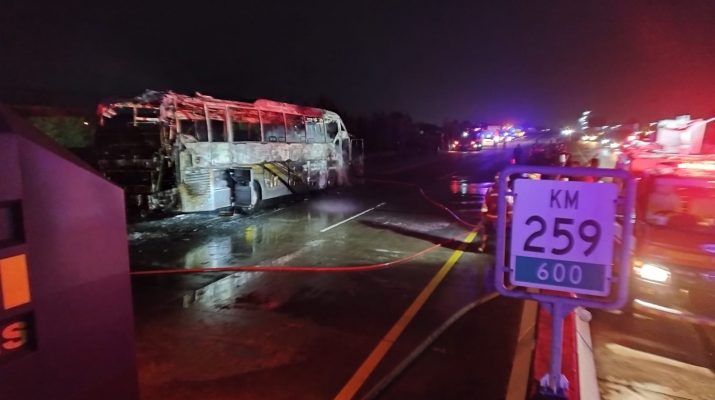 Seluruh Penumpang Selamat, Bus Pariwisata Terbakar di Tol Pejagan – Pemalang KM 259