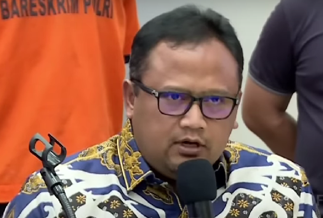 Polri Akan Memblokir Ratusan Ribu Iphone Ilegal
