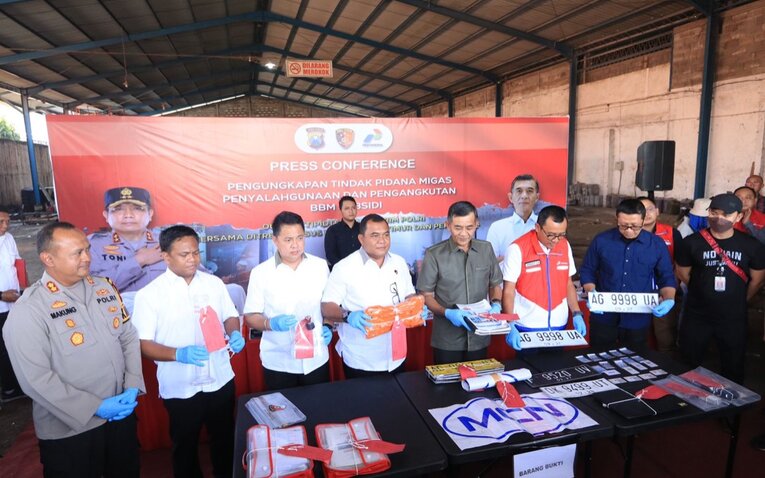 Bareskrim Polri Bongkar Penimbunan Solar Beromzet Rp 300 Juta