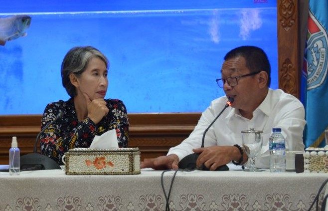 Pj Bupati Cilacap Ingin Perluas Penempatan TKI di Luar Negeri, Termasuk Nakes