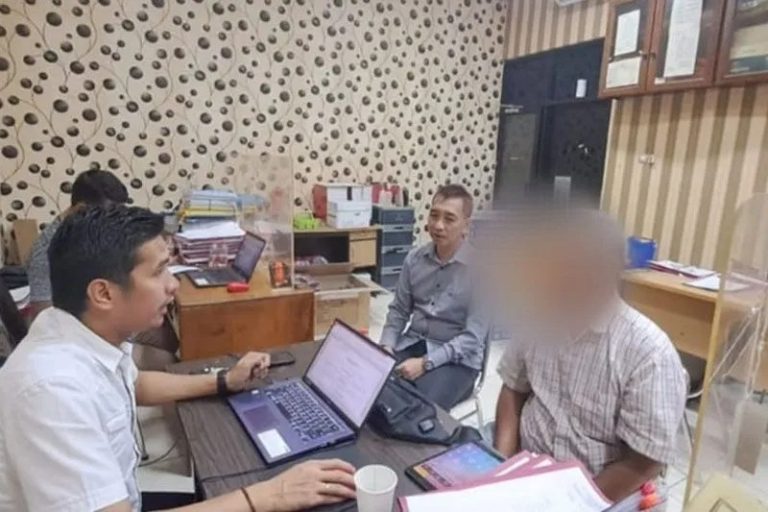 Pria Asal Kalibagor Diamankan Polisi, Usai Gelapkan Puluhan Juta Uang Perusahaan