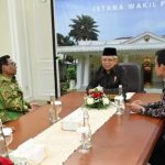 Bertemu Menkopolhukam dan Panglima TNI, Wapres Terima Laporan Penyelesaian Polemik Al-Zaytun(Foto: Dok BPMI Setwapres)