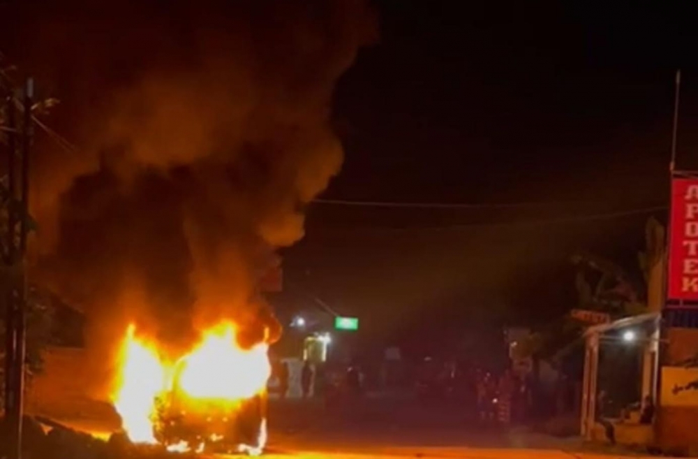 Mobil Terbakar di SPBU Klambu Grobogan, Sopir Luka Bakar