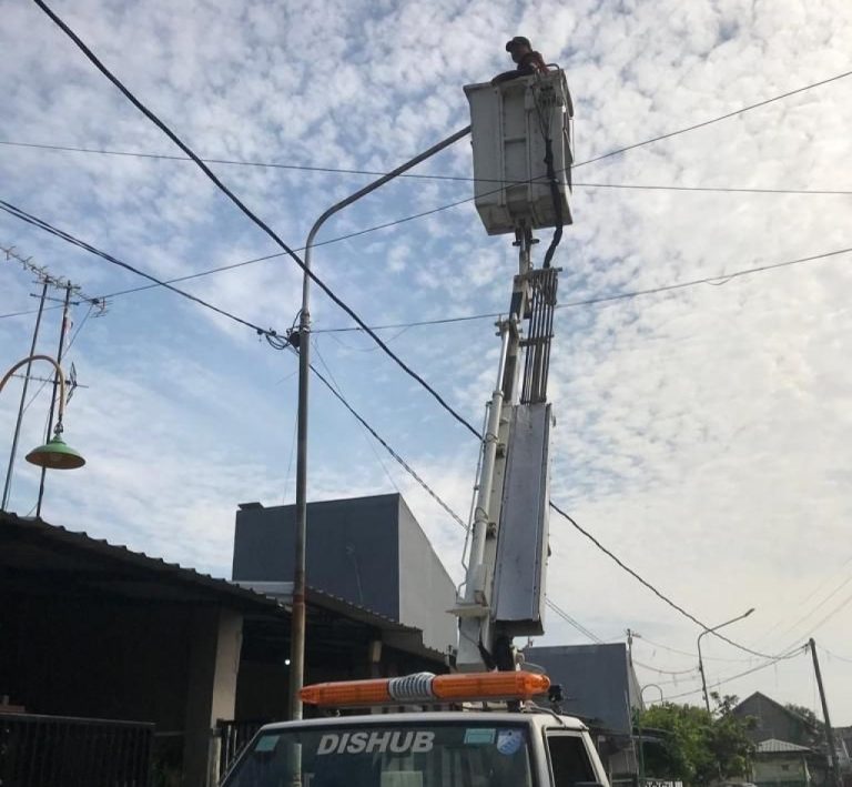 Tingkatkan Kenyamanan Pengguna Jalan, 2023 Pemkot Tambah Ratusan PJU