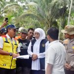 Pasca Banjir Lahar, Khofifah Tinjau Sejumlah Kerusakan Infrastruktur dan Fasilitas Umum