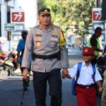 Kapolresta Surakarta Antar Lana Pertama Kali Masuk Sekolah