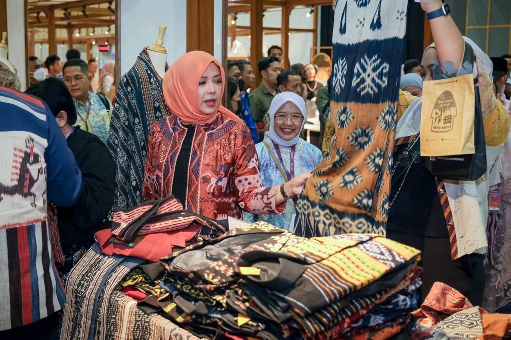 Menparekraf Apresiasi ‘Karya Kreatif Indonesia’ untuk Mempercepat UMKM Naik Kelas