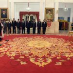 Presiden Jokowi melantik Djan Faridz dan Gandi Sulistiyanto sebagai anggota Wantimpres, di Istana Negara, Jakarta, Senin (17/07).