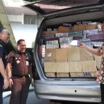 Pemprov Jateng dan Kanwil Bea Cukai Musnahkan 10 Juta Rokok Ilegal