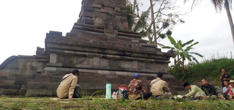Guna Pelestarian, Candi Lumbung Sengi Kembali Dipindah