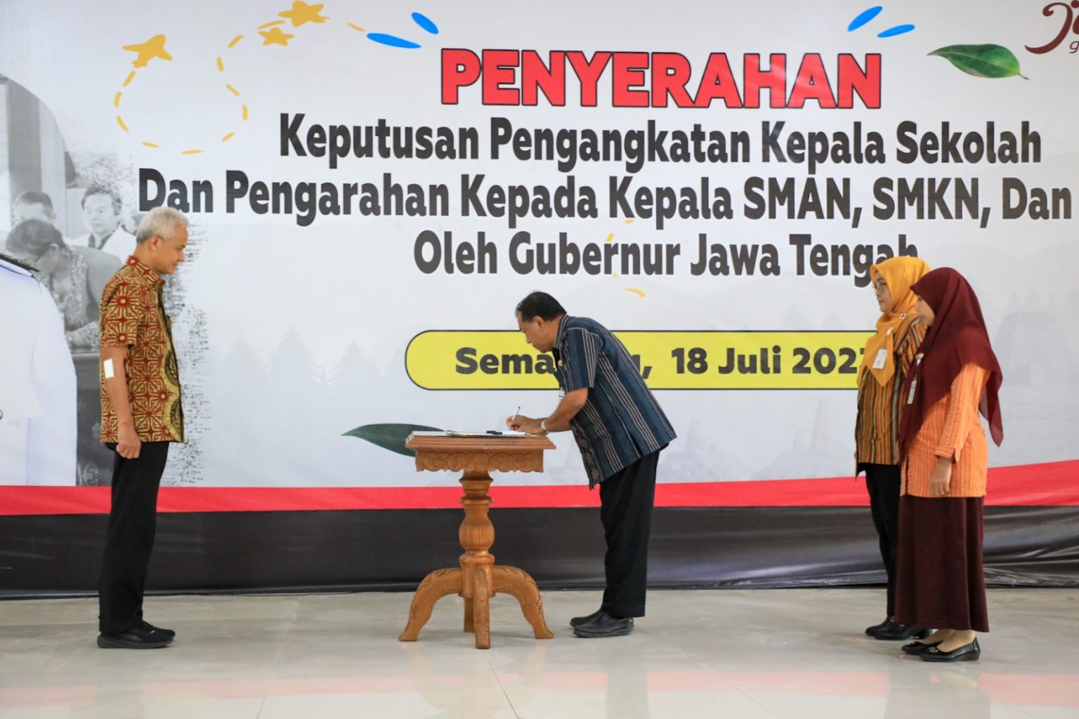 Ratusan Kepala SMA, SMK dan SLB se-Jateng Tanda Tangani Pakta Integritas