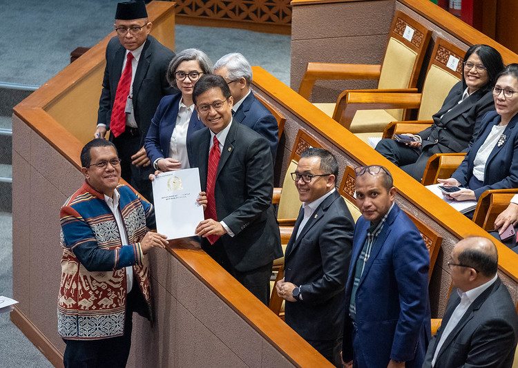 Ditandai Ketok Palu, RUU Kesehatan Sah jadi Undang-Undang