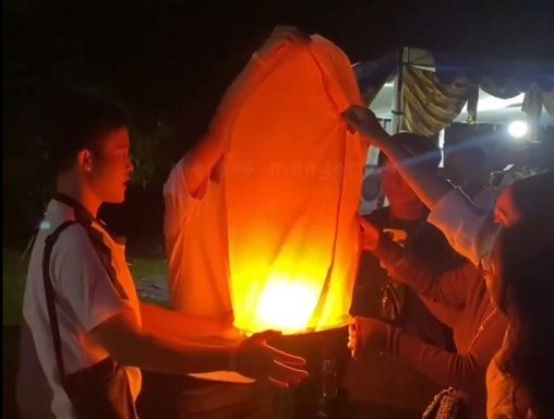Penerbangan lampion pada malam puncak JSF 2023, Sabtu (14/07)