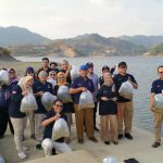 Bersama Masyarakat, IKA Undip Tebar Benih Ikan dan Tanam Pohon di Area Waduk Pidekso