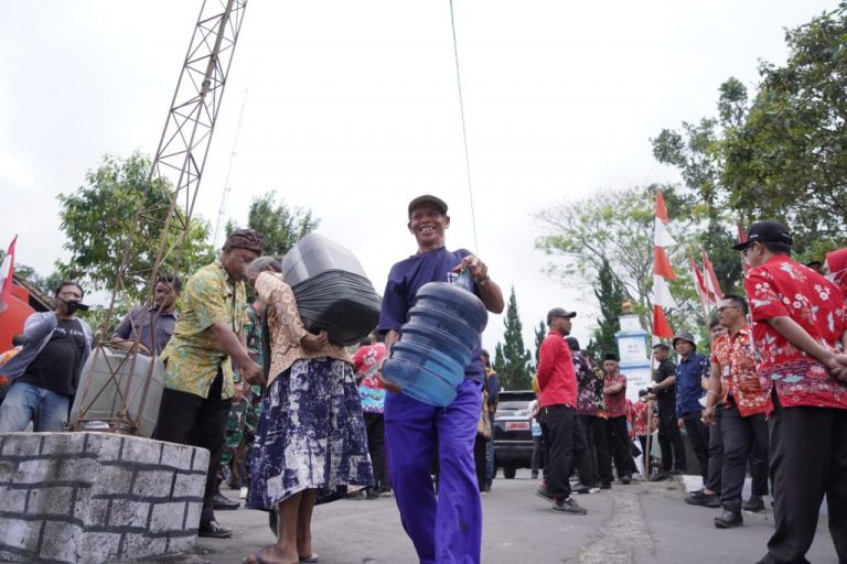 Kurangi Dampak Kekeringan, Pemkab Klaten Kirim Air Bersih Ke Lereng Merapi