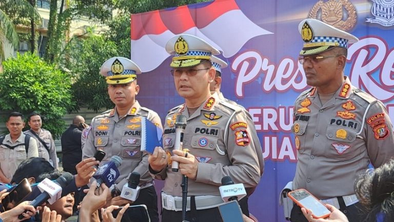 Korlantas Polri Luncurkan Buku Soal-soal Ujian untuk Pembuatan SIM