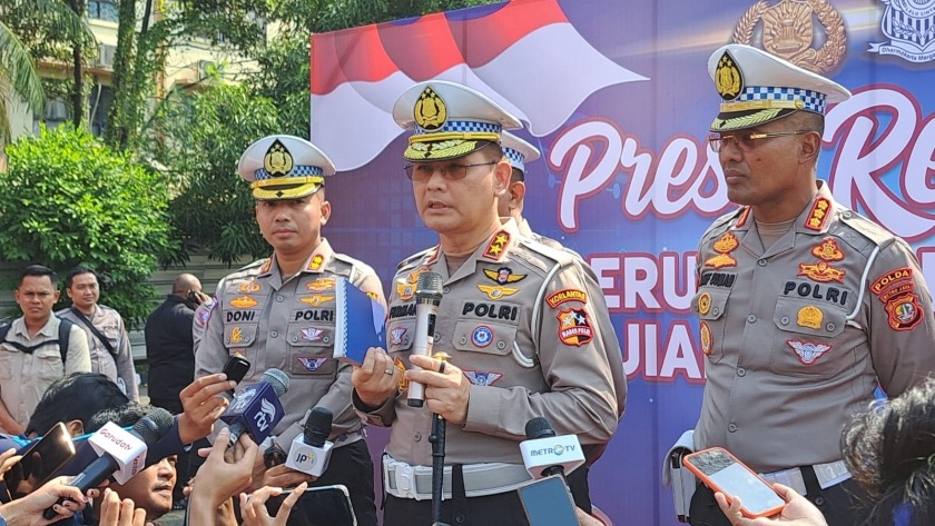Korlantas Polri Luncurkan Buku Soal-soal Ujian untuk Pembuatan SIM
