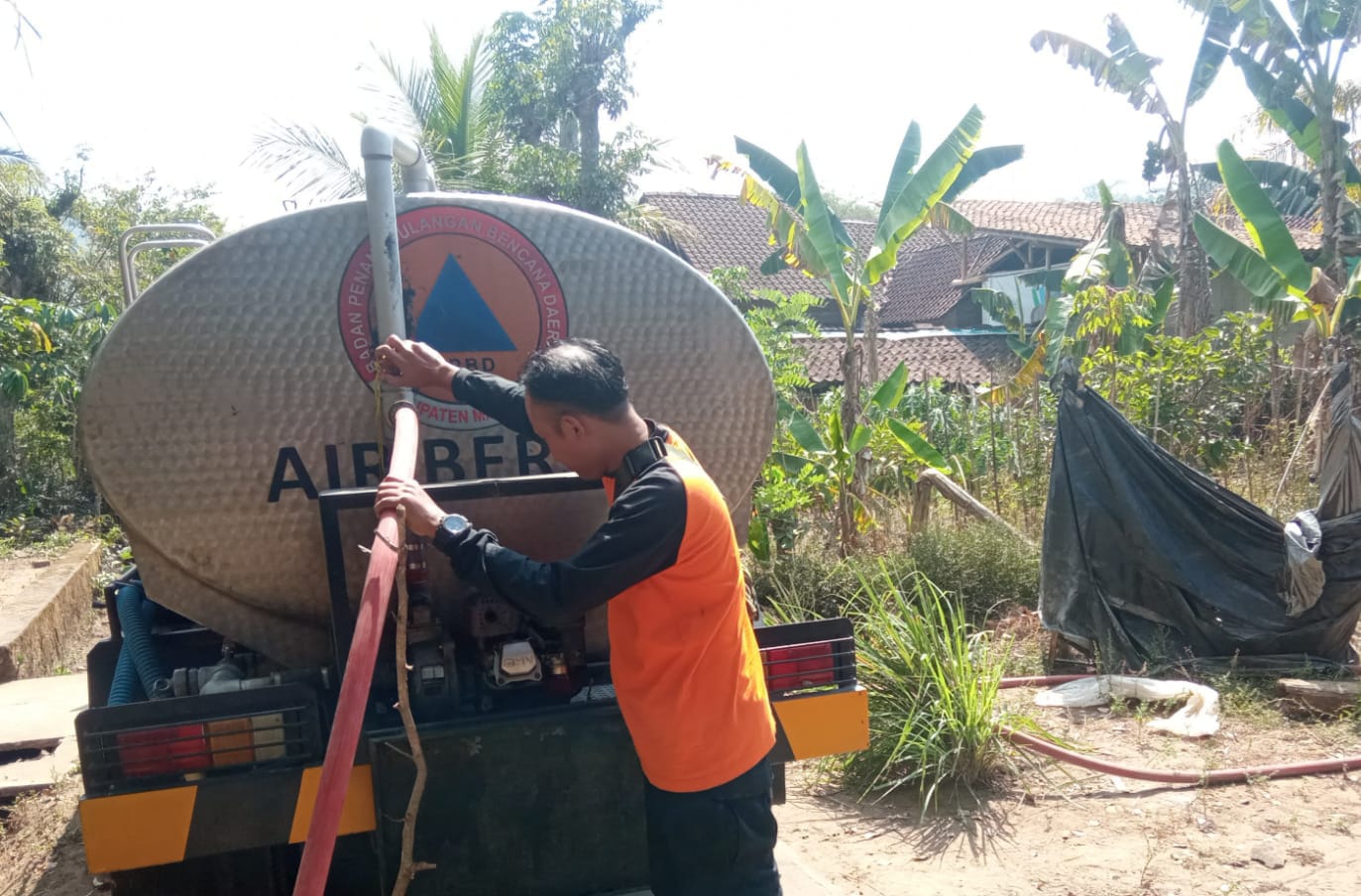 BPBD Magelang Mulai Dropping Air Bersih ke Beberapa Titik yang Kesulitan Air Bersih