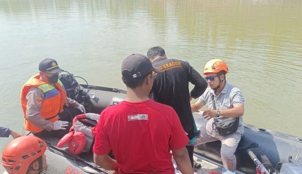 Tenggelam di Waduk Gunung Tugel, Polisi dan BPBD Berjibaku Lakukan Pencarian Korban