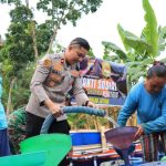 Alumni Akpol Salurkan Bantuan 18 Ribu Liter Air Bersih di Grobogan