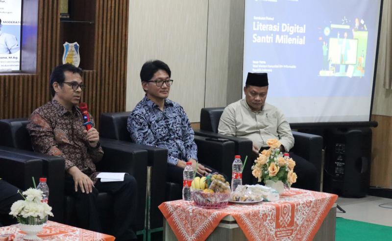 Punya Tanggungjawab Moral, Wamenkominfo Ajak Santri Sebarkan Budaya Digital