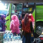 Dikeluhkan Peziarah, Dinas Pariwisata Demak Edukasi Pedagang Kuliner di Kadilangu