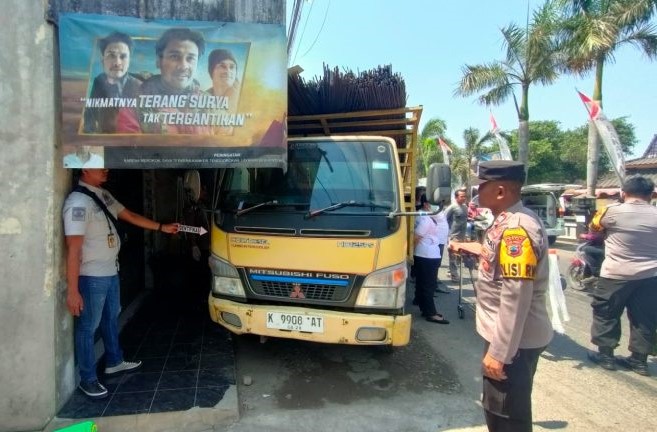 Diduga Sakit Jantung, Sopir Truk Asal Mejobo Kudus Meninggal Dunia Saat Menyetir di Juwana Pati