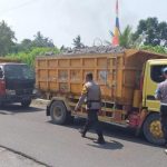 Dikenakan Tilang di Tempat, Polisi Razia Truk Pengangkut Galian C Merapi
