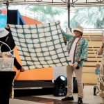 Pelaku Ekraf Serang Tantang Menparekraf Membuat Batik Ecoprint Teknik Shibori