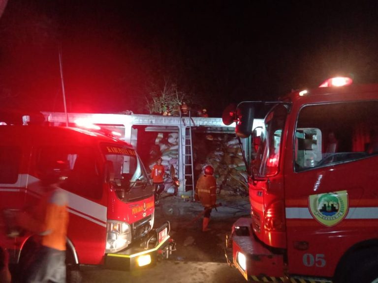 Gudang Gabah di Mondokan Sragen Terbakar, Polisi Selidiki Penyebabnya