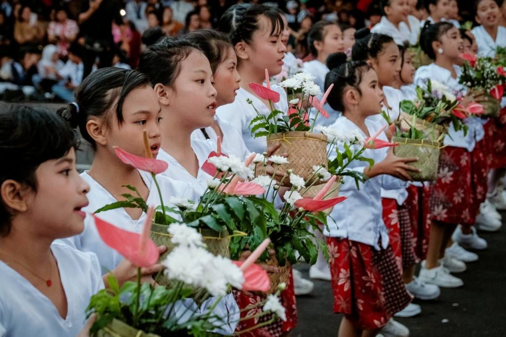 Menparekraf Harapkan Festival Bunga Tomohon 2023 Jadi Lokomotif Event Nusantara