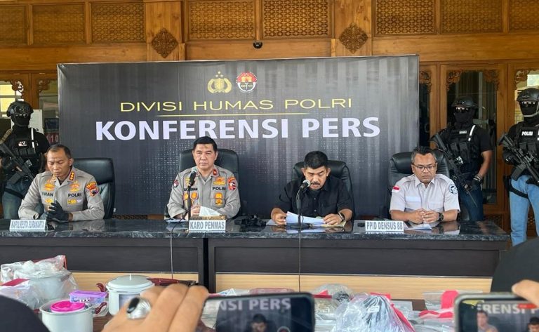 Polisi Jabarkan Jaringan Pelaku Bom Bunuh Diri Polsek Astanaanyar