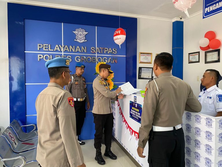 Cegah Percaloan, Wakapolres Sidak Satpas SIM Polres Grobogan