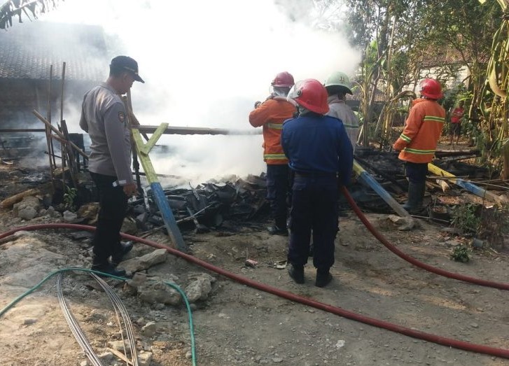 Inafis Polres Sragen Selidiki Penyebab Kebakaran Rumah di Mondokan