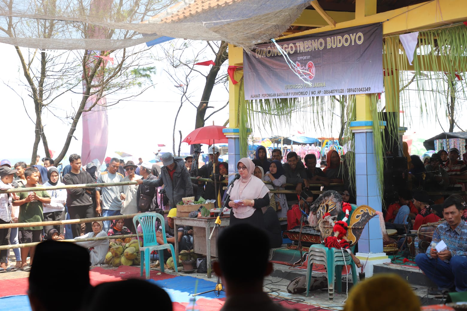 Hadiri Sedekah Laut Kertojayan, Wabup Berpesan Jaga Budaya Lokal