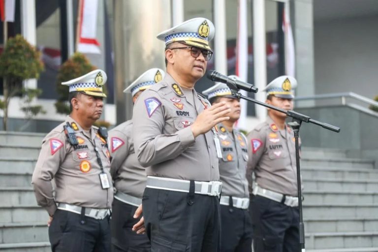 Polri Memberi Jajaran Inovasi Bentuk Lintasan Ujian Praktek Motor Baru