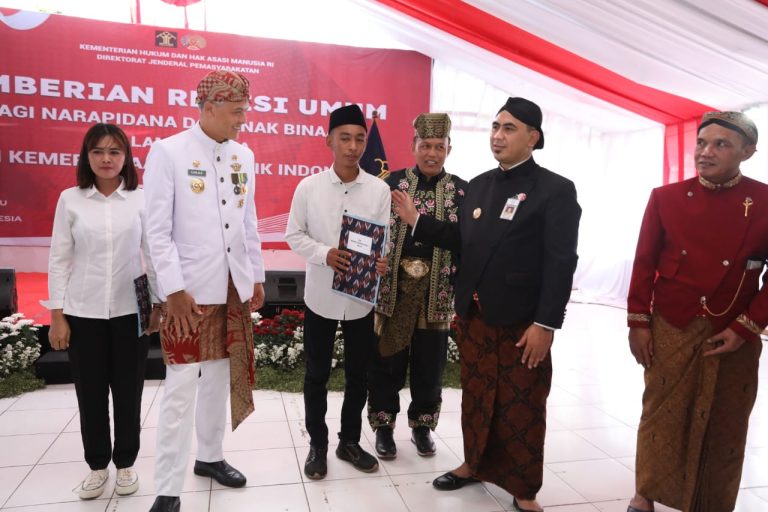 Beri Contoh Positif di Masyarakat, Gus Yasin Dorong Narapidana yang Telah Bebas