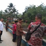 Tinjau Pengerjaan Jembatan di Sempor, Bupati: Pembangunan Tak Hanya di Kota