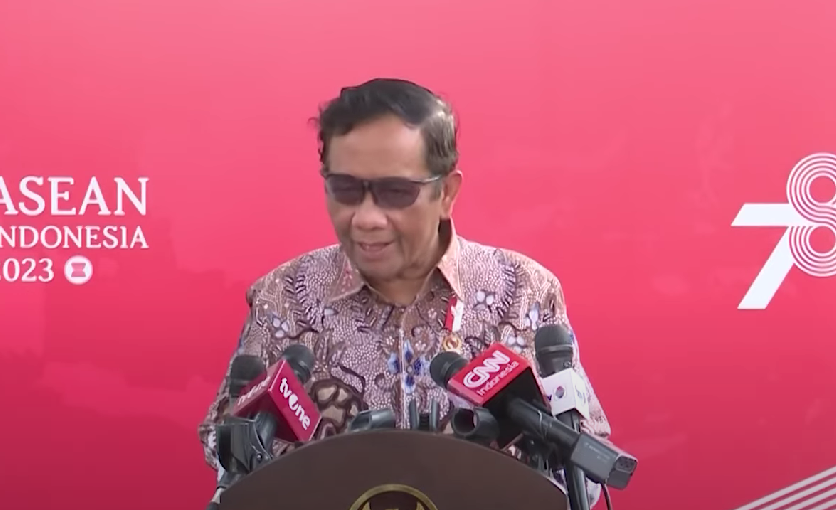 Pemberian Gelar Tanda Jasa dan Tanda Kehormatan Kepada 18 Tokoh, Ada Iriana dan Presiden FIFA