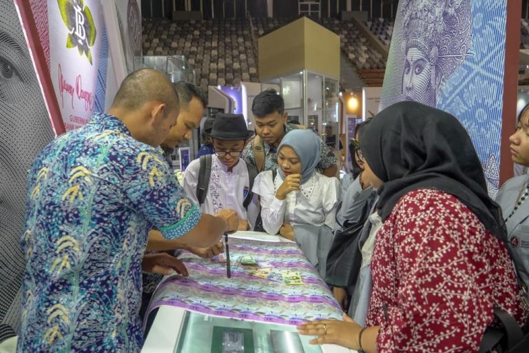 Hadir di FERBI 2023, Peruri Jelaskan Proses Pembuatan Uang Rupiah