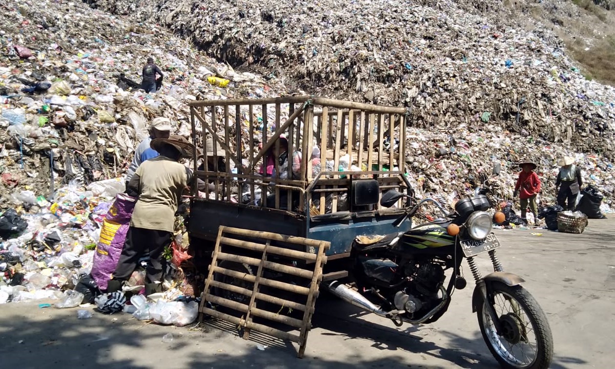 Kondisi overload sampah di TPA Pasuruhan. DLH Kabupaten Magelang alihkan pembuangan sampah ke TPA Klegen Grabag