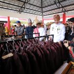 Buatan Warga Binaan Lapas Kedungpane, Ganjar Borong Produk Kerajinan