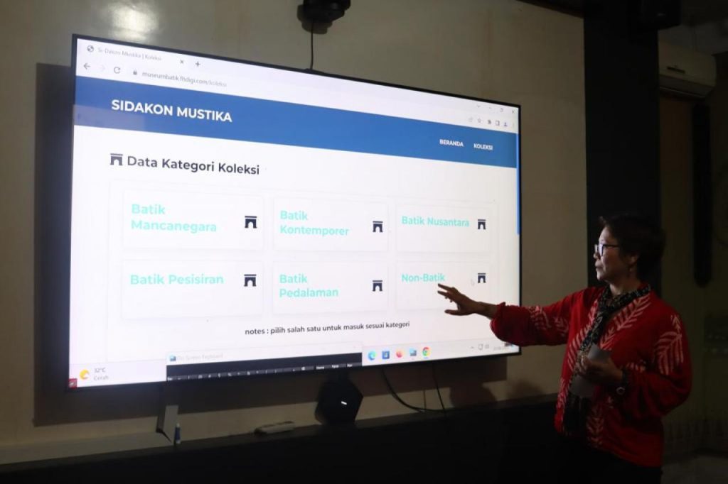 Gali Informasi Museum Batik, Pengunjung Cukup Mengakses Sidakon Mustika