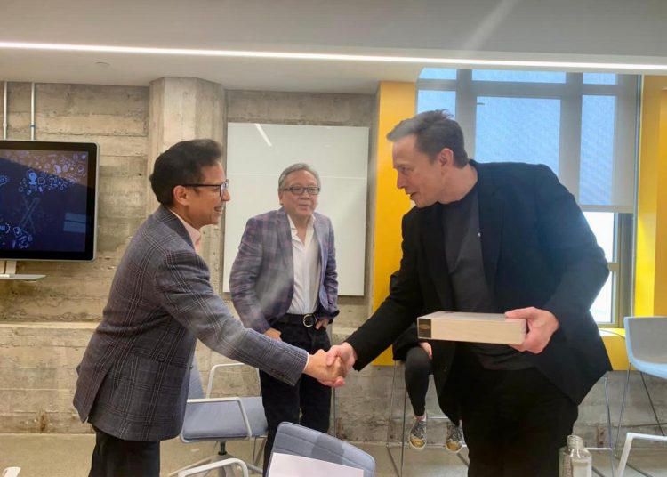 Menkes Temui Elon Musk untuk Bangun Akses Internet di Puskesmas Terpencil