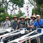 Senangnya Petani di Kebumen Dapat Bantuan Alsintan dan Hewan Ternak Total Ratusan Juta