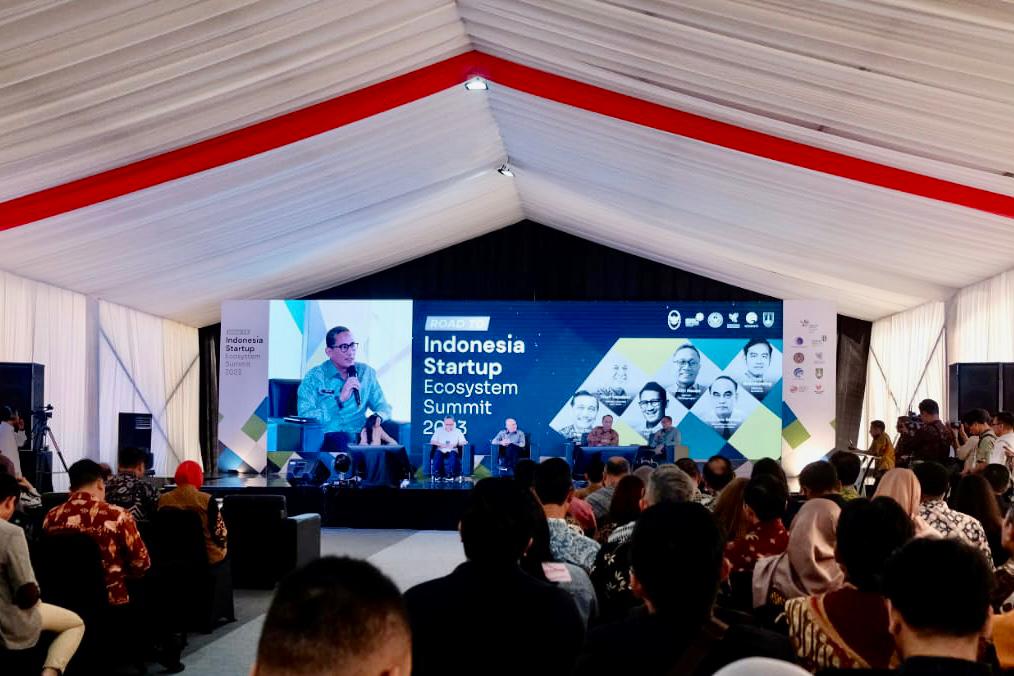 Menparekraf Bahas Peluang Ekonomi Digital Indonesia di ISES 2023 Solo